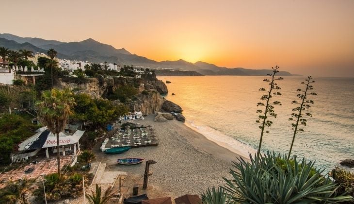 страховка Nerja Holidays