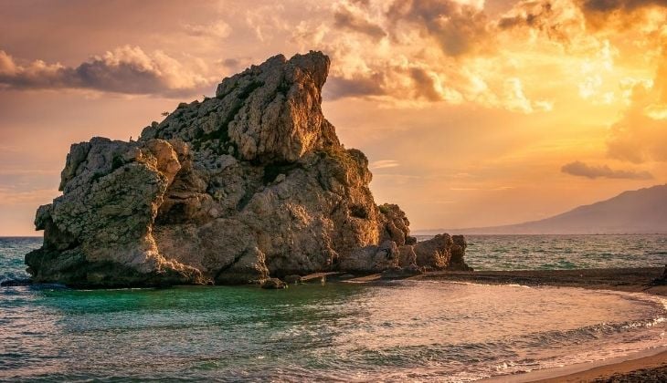 Der Strand von Peñón, das perfekte Reiseziel zum Tauchen in Malaga 