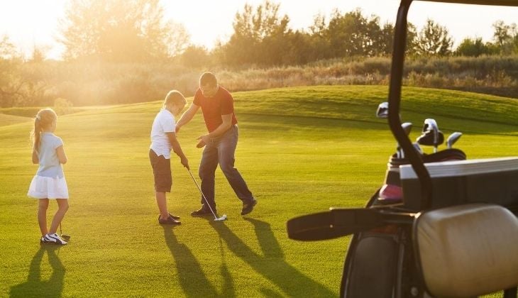 Actividades en familia, golf para niños en la Costa del Sol