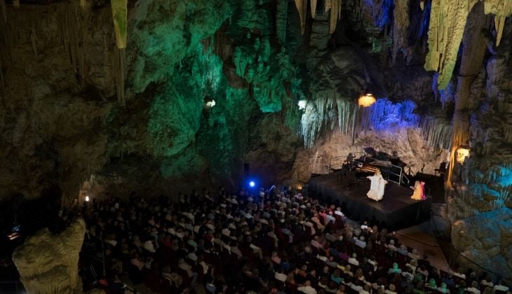 salle de la cascade, grotte de Nerja, Málaga