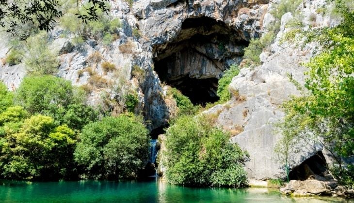 Visita las aguas del Valle del Guadiaro, Cueva del Gato, Málaga 