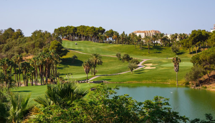 apprendre à jouer au golf