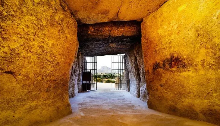 dolmenes de antequera