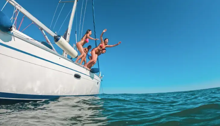 Zwischen Wellen und Horizonten: Bootsausflüge an der Costa del Sol